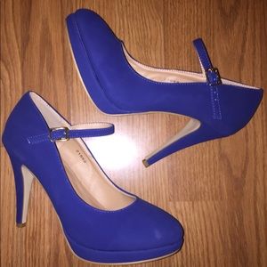 NWOT Brinley Co blue suede Mary Janes